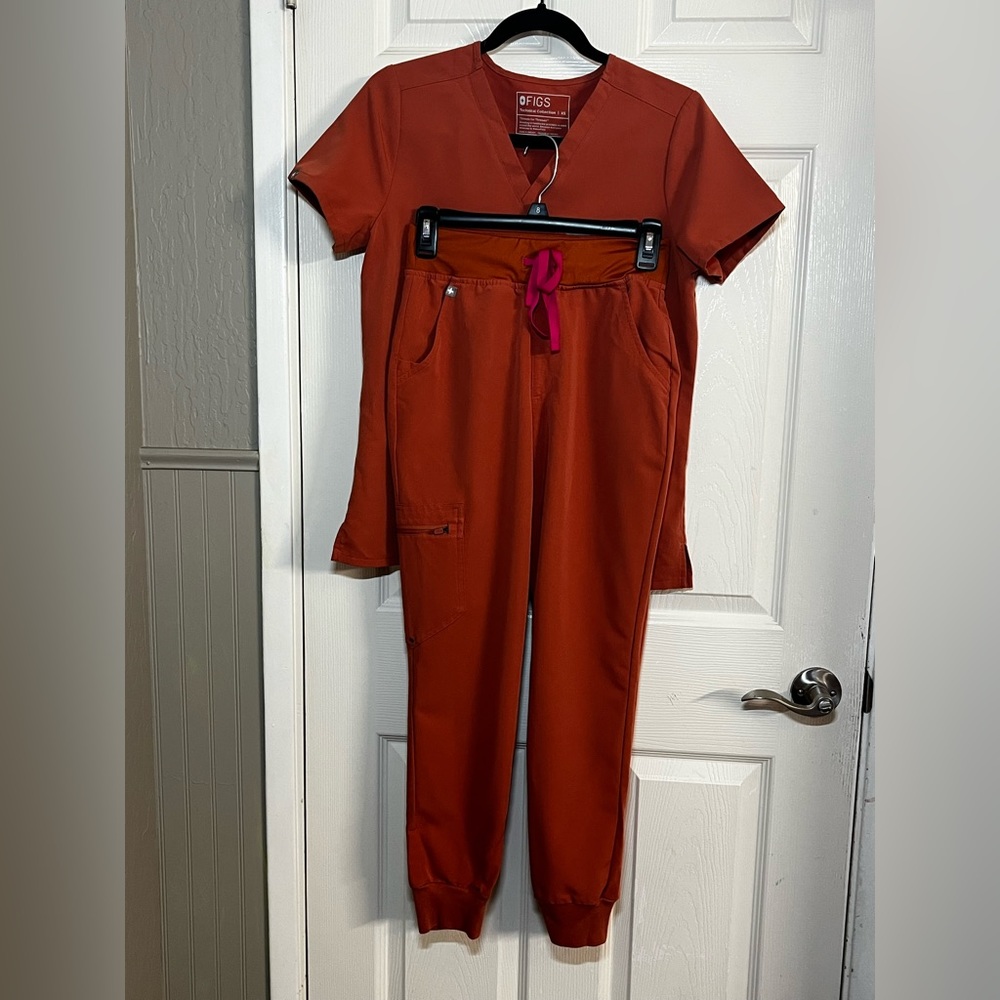 Figs Scrub Sets in the size XS in the color Auburn